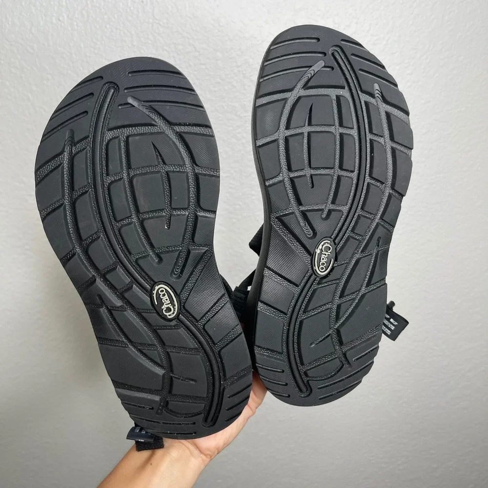 Chaco Z1 Classic Womens 7 Black Strappy Athletic Hiking Sandals